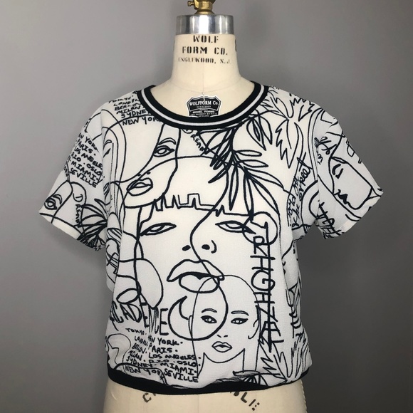 EUC Forever 21 Black & White Boxy Top - Picture 1 of 8